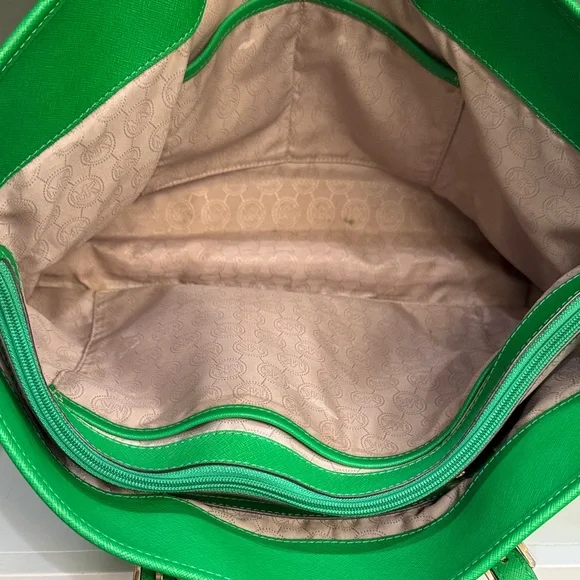 Michael Kors Bright Green Saffiano Tote with Gold Hardware - Picture 14 of 15